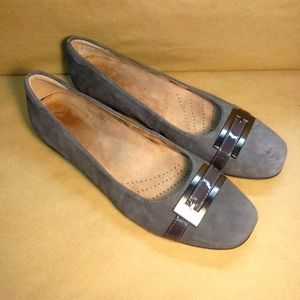 Never Worn! Clarks Artisan Candra Glare Womens Sz 8.5M Gray Leather Ballet Flats
